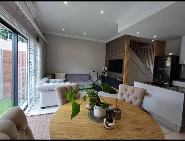 4 BEDROOM APARTMENT FOR SALE IN MORNINGSIDE